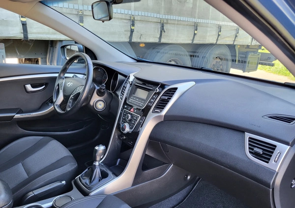Hyundai I30 cena 39999 przebieg: 74338, rok produkcji 2015 z Drezdenko małe 781